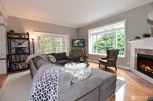 12117 Clearview Dr, Edmonds, WA 98026 - Photo 13