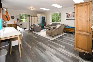 12117 Clearview Dr, Edmonds, WA 98026 - Photo 27