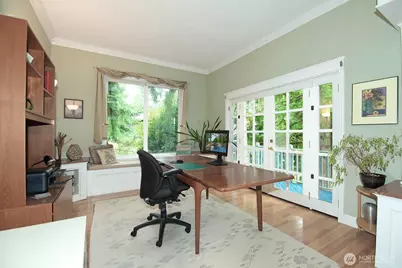 12117 Clearview Drive, Edmonds, WA 98026 - Photo 17