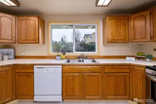 2217 23rd St, Anacortes, WA 98221 - Photo 15