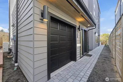 1255 NE 100th Street, Seattle, WA 98125 - Photo 39