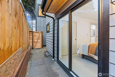 1255 NE 100th Street, Seattle, WA 98125 - Photo 9