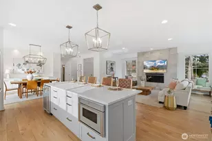 4215 NE 82nd St, Seattle, WA 98115 - Photo 9