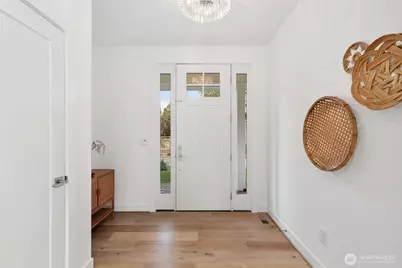 4215 NE 82nd Street, Seattle, WA 98115 - Photo 3