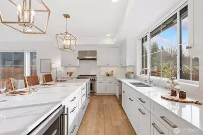 4215 NE 82nd Street, Seattle, WA 98115 - Photo 11