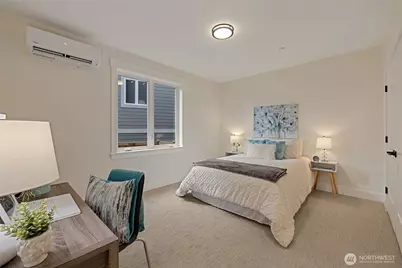 815 130th Avenue NE, Bellevue, WA 98005 - Photo 5