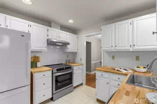 3110 NE 84th St, Seattle, WA 98115 - Photo 9