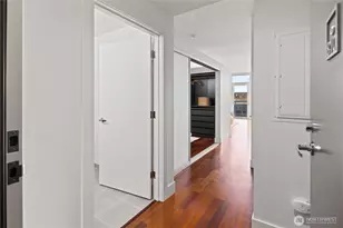 2911 2nd Ave, Seattle, WA 98121 - Photo 3