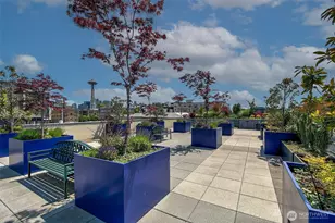 17 W Mercer St, Seattle, WA 98119 - Photo 25