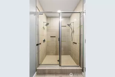 17 W Mercer Street #302, Seattle, WA 98119 - Photo 15