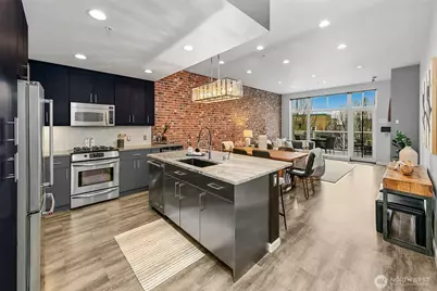 17 W Mercer Street #302, Seattle, WA 98119 - Photo 3