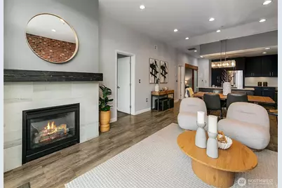 17 W Mercer Street #302, Seattle, WA 98119 - Photo 11