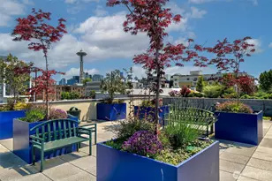17 W Mercer St, Seattle, WA 98119 - Photo 27