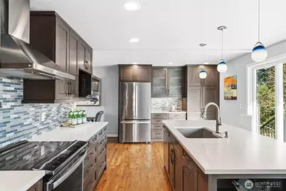 6750 36th Avenue SW, Seattle, WA 98126 - Photo 13