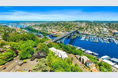 2565 Dexter Avenue N #103, Seattle, WA 98109 - Photo 31