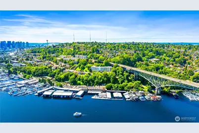 2565 Dexter Avenue N #103, Seattle, WA 98109 - Photo 3