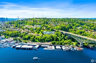 2565 Dexter Ave N, Seattle, WA 98109 - Photo 3