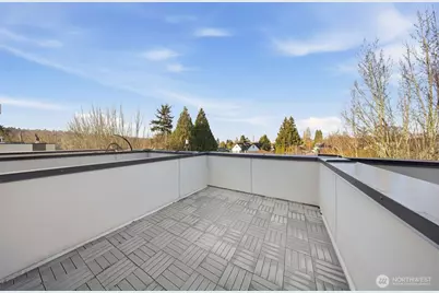 1055 S Cloverdale Street, Seattle, WA 98108 - Photo 31