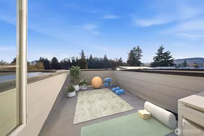 1055 S Cloverdale Street, Seattle, WA 98108 - Photo 33