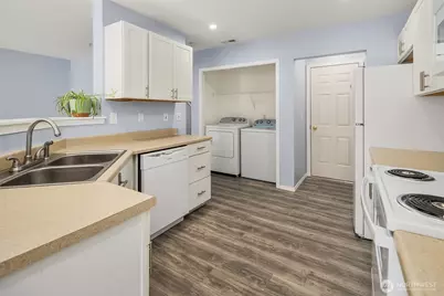 1430 W Casino Road #63, Everett, WA 98204 - Photo 5