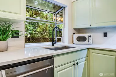 14505 Simonds Road NE #C, Kirkland, WA 98034 - Photo 9