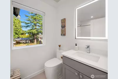 10419 41st Avenue SW, Seattle, WA 98146 - Photo 27