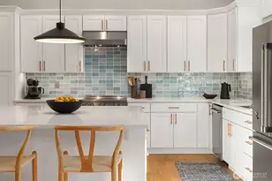 10419 41st Ave SW, Seattle, WA 98146 - Photo 9