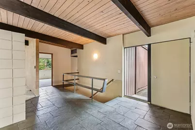 7832 NE 32nd Street, Medina, WA 98039 - Photo 9