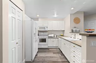 14714 Admiralty Way, Lynnwood, WA 98087 - Photo 9