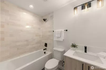 4418 Midvale Avenue N, Seattle, WA 98103 - Photo 15