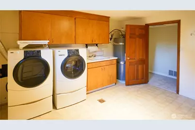 16902 28th Avenue SW, Burien, WA 98166 - Photo 25