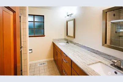 16902 28th Avenue SW, Burien, WA 98166 - Photo 19