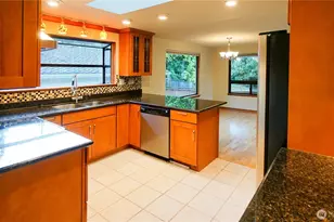 16902 28th Ave SW, Burien, WA 98166 - Photo 5