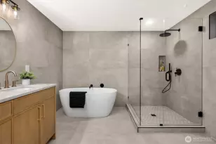 3702 W Fulton St, Seattle, WA 98199 - Photo 27