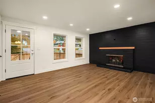 2032 NE 123rd St, Seattle, WA 98125 - Photo 5