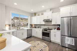 1027 6th Walk NE, Issaquah, WA 98029 - Photo 3