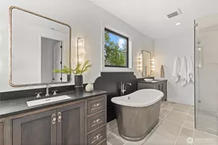 10789 SE 10th St, Bellevue, WA 98004 - Photo 17