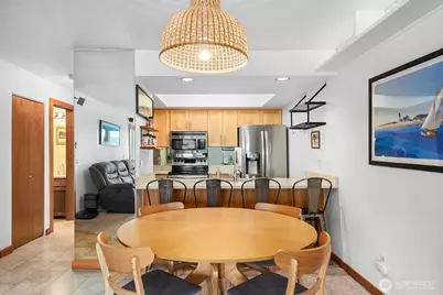 2401 8th Avenue N #202, Seattle, WA 98109 - Photo 7