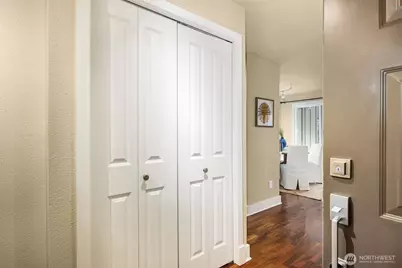 11058 NE 33rd Place #D3, Bellevue, WA 98004 - Photo 3