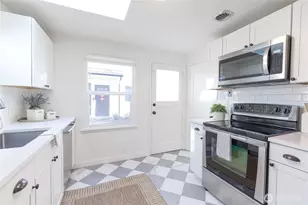 6012 40th Ave NE, Seattle, WA 98115 - Photo 11