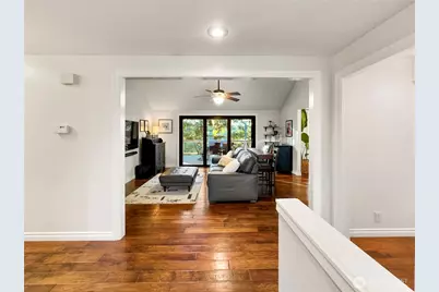 4017 239th Place SE, Sammamish, WA 98029 - Photo 3