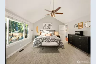 4017 239th Place SE, Sammamish, WA 98029 - Photo 11