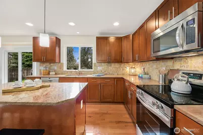 215 SW 144th Street, Burien, WA 98166 - Photo 9