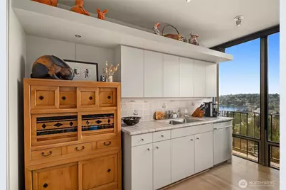 1620 43rd Avenue E #23B, Seattle, WA 98112 - Photo 27