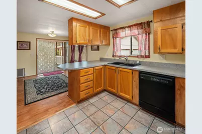 12223 125th Street E #101, Puyallup, WA 98374 - Photo 9