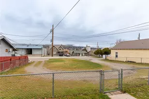 616 S Chelan Ave, Wenatchee, WA 98801 - Photo 33