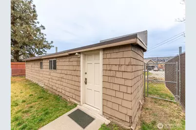 616 S Chelan Avenue, Wenatchee, WA 98801 - Photo 37