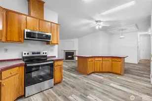 71 E Rhododendron Pl, Shelton, WA 98584 - Photo 9