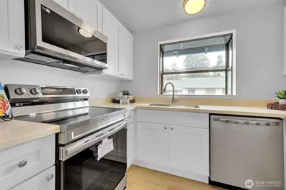 1313 W James Street #9, Kent, WA 98032 - Photo 11