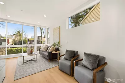 3817 D Fremont Avenue N, Seattle, WA 98103 - Photo 5